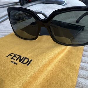 Fendi Black Oversized Women's Sunglasses